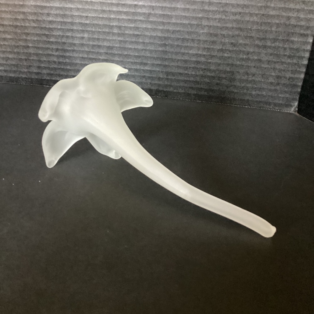 Frosted White Satin Art Glass Trumpet Horn Lily Epergne Flower Holder Bud Vase - Picture 14 of 16